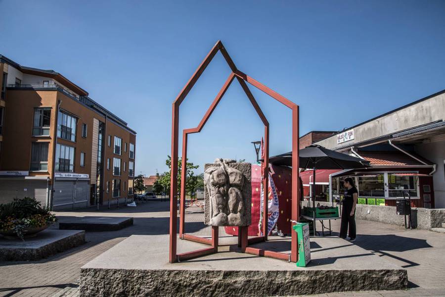 Ett offentligt konstverk på ett torg