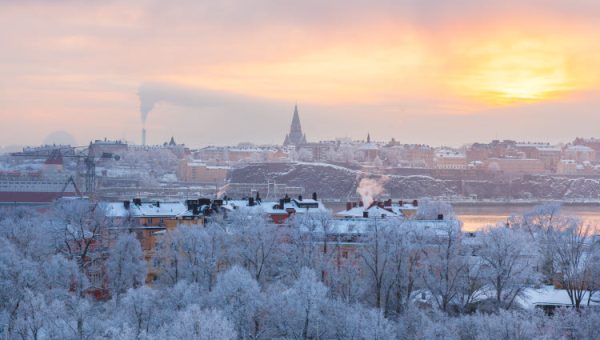 flygbild, vy, översikt Stadsmiljö i snötäcke